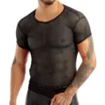 חולצת רשת שחורה לגבר: למראה נועז, תחפושות רוקסטאר ומסיבות טכנו