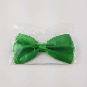 עניבת פפיון ירוק עשוי סאטן עניבה מתכוונת להתאמה לכל צוואר