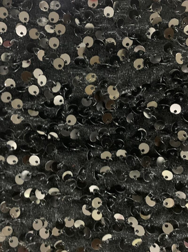 גלימת פייטים מפוארת עם קפוצ'ון - שחור