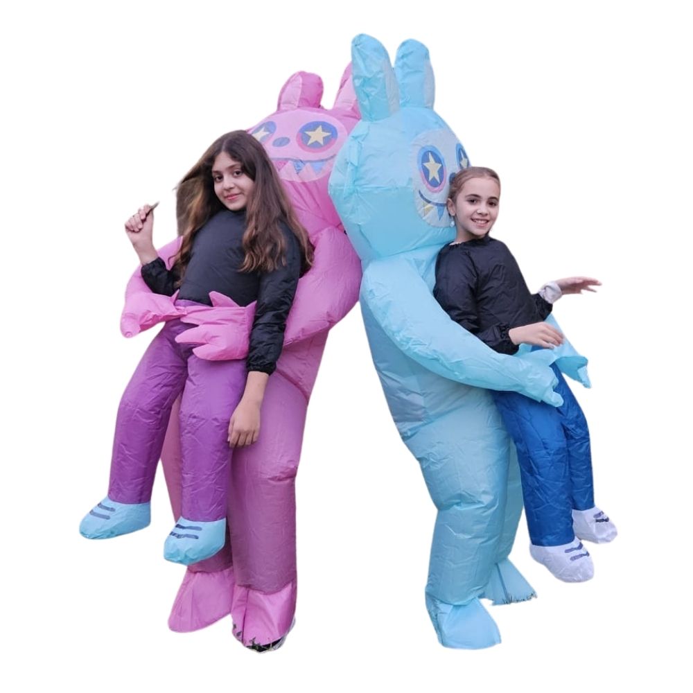 תחפושת מתנפחת הבובה שחטפה אותי 🧸 זמינה ב־2 צבעים