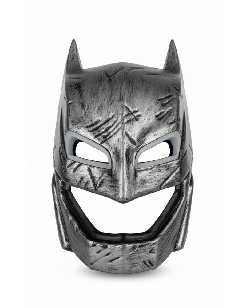 מסכת באטמן מקורית לילדים בצבע כסף עם עיצוב Battle-Worn ושריטות קרב